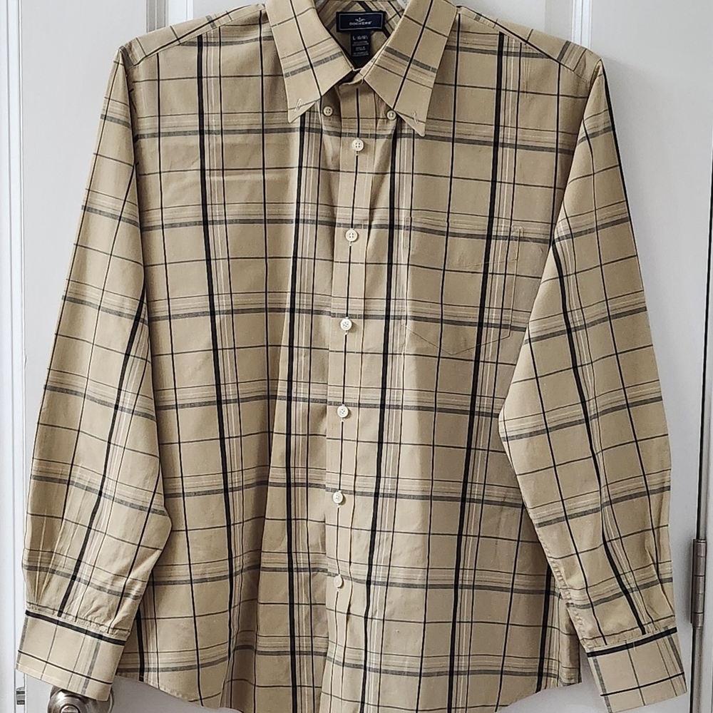 Dockers Casual Button Down Shirt Tan and Black
